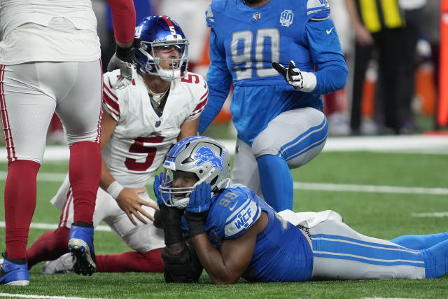 See it: Giants' Brian Daboll gives Thomas McGaughey death stare