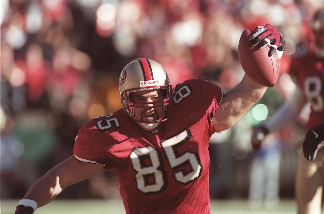 PHOTO BY JIM GENSHEIMER FOR SPORTS. 12/17/00. --NINERS/BEARS-- Niners 85  Greg Clark celebrates a first quarter touchdown. (Digital First Media Group/The Mercury News via Getty Images)