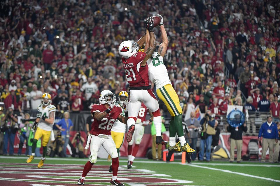 Packers wide receiver Jeff Janis catches a Hail Mary at the end of regulation of the NFC divisional playoff game against the Cardinals, forcing the game to overtime. Arizona would win 26-20 in overtime.