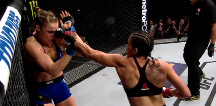 Amanda Nunes defeats Ronda Rousey at UFC 207