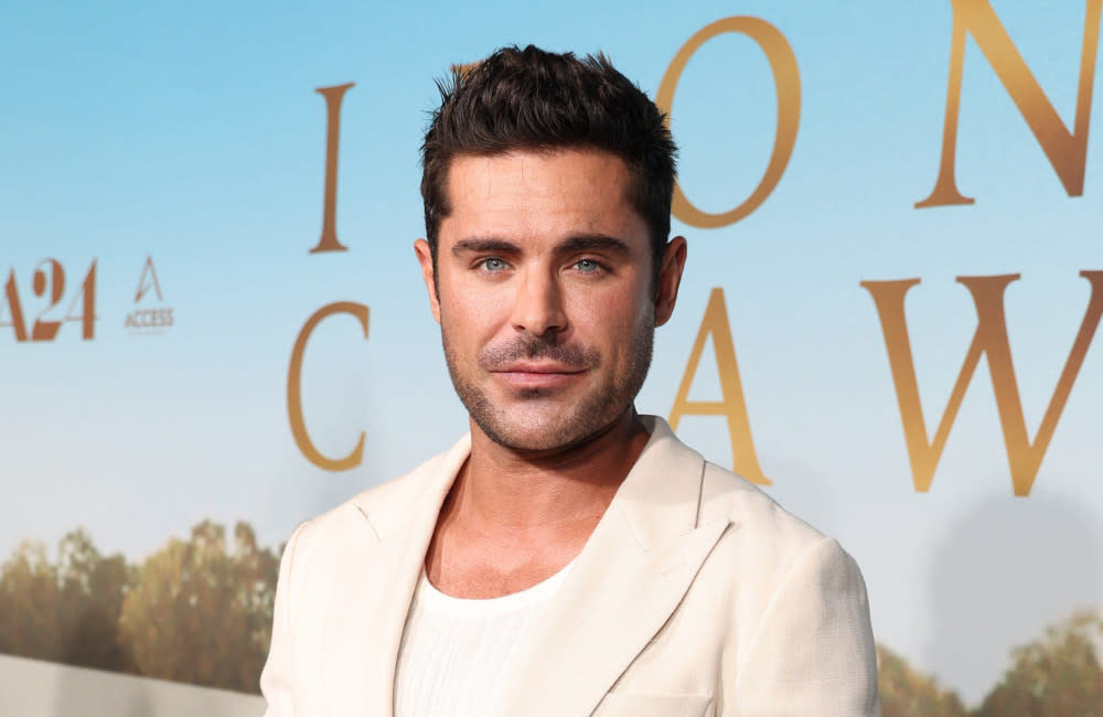 Zac Efron would be 'honoured' to play Matthew Perry credit:Bang Showbiz