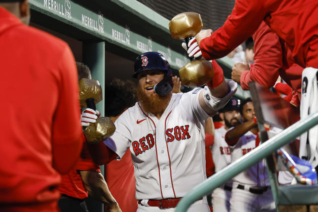 Alex Cora shares update on Justin Turner after pitch to face