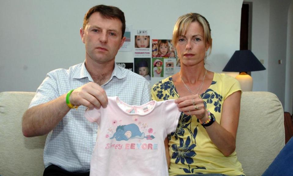 Gerry and Kate McCann in 2007 hold pyjamas belonging to their daughter Amelie, similar to the ones worn by daughter Madeleine on the night she went missing