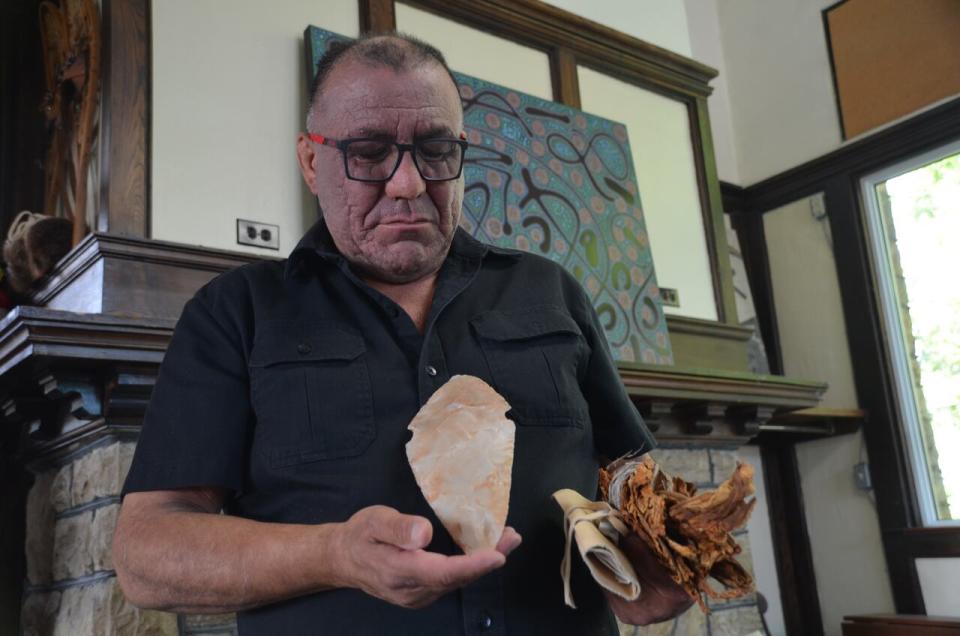 Wayne McKenzie of Timiskaming First Nation says it 'filled his heart' to hold objects used by his ancestors 3,000 years ago. 