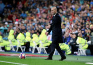 Football Soccer - Spanish Liga Santander - Real Madrid v Athletic Bilbao- Santiago Bernabeu stadium, Madrid, Spain 23/10/16. Real Madrid's coach Zinedine Zidane in action. REUTERS/Andrea Comas