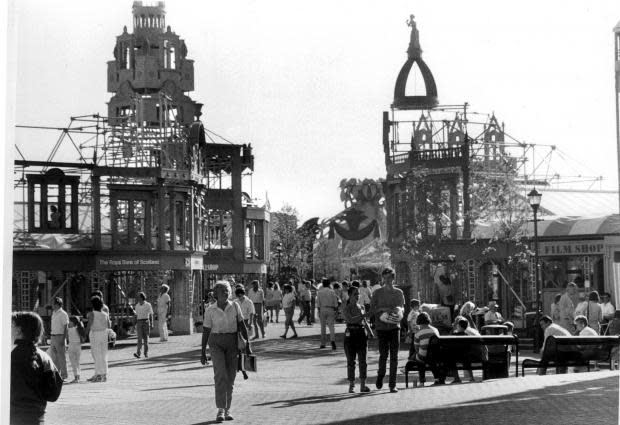 Glasgow Times: GLASGOW GARDEN FESTIVAL 1988