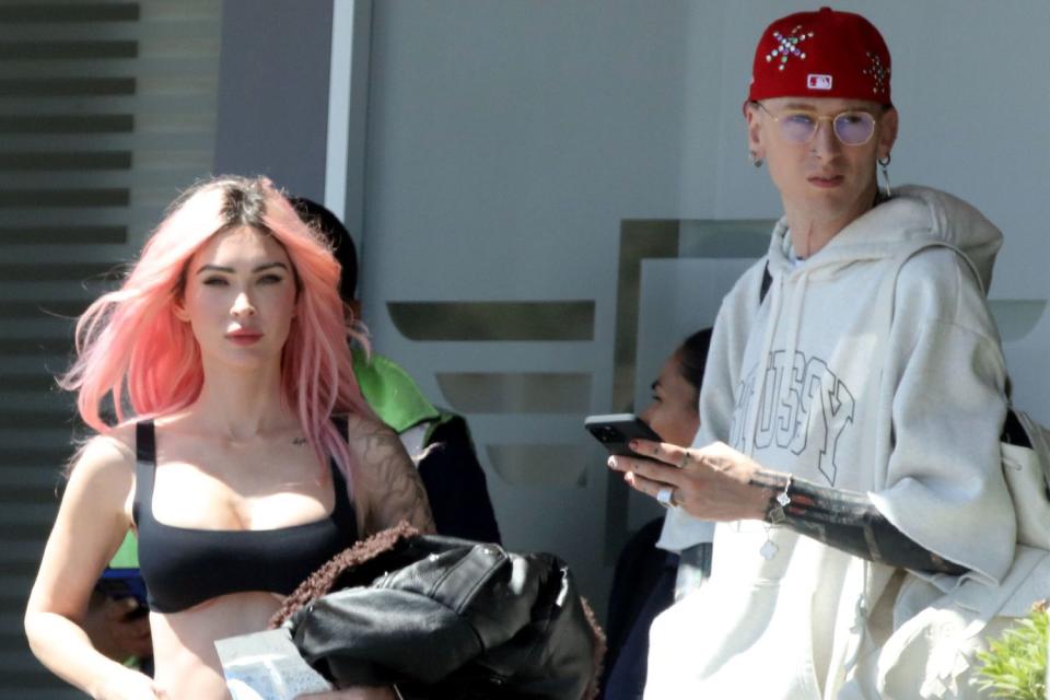 <p>Clasos.com.mx / SplashNews</p> Megan Fox and Machine Gun Kelly