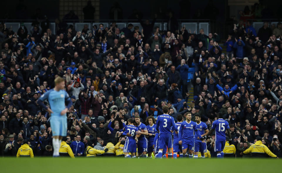 Britain Football Soccer - Manchester City v Chelsea - Premier League - Etihad Stadium - 3/12/16 Chelsea's Willian celebrates scoring their second goal with team mates Reuters / Phil Noble Livepic EDITORIAL USE ONLY. No use with unauthorized audio, video, data, fixture lists, club/league logos or "live" services. Online in-match use limited to 45 images, no video emulation. No use in betting, games or single club/league/player publications. Please contact your account representative for further details.