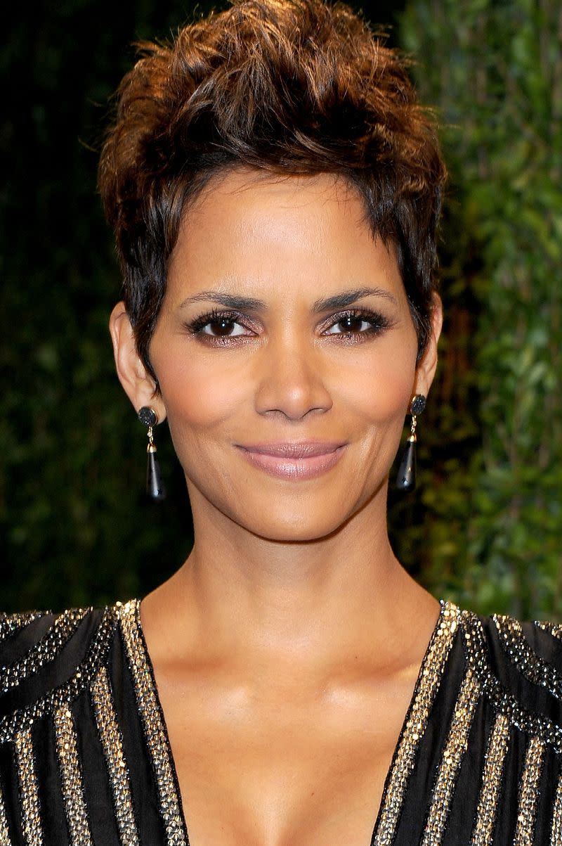 <p> Yes, your hair can look good sticking straight up - thank you, Halle Berry. If edgey looks don't intimidate you, show this look to your stylist. </p>