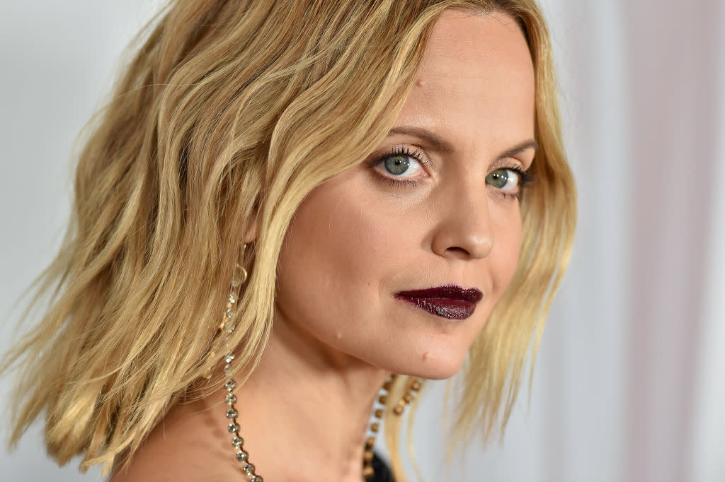 mena-suvari-great-peace-memoir