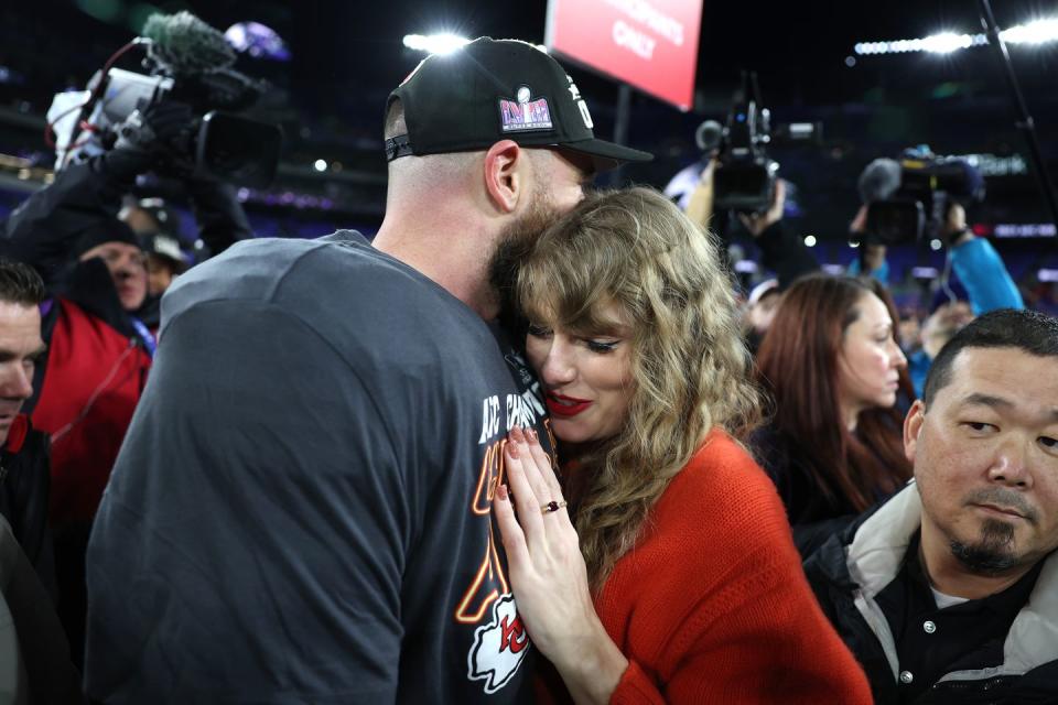 taylor swift and travis kelce