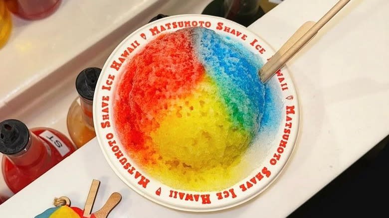 Shave ice in a bowl