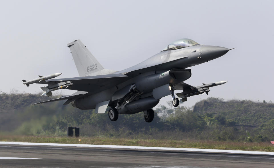 A U.S. made F-16V fighters takes off during a military exercises in Chiayi County, southern of Taiwan, Wednesday, Jan. 15, 2020. Defense Ministry started two-day drill to show the ability of the armed forces to provide security ahead of upcoming Lunar New Year holiday.(AP Photo/Chiang Ying-ying)