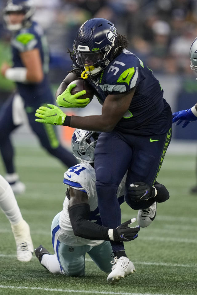 Seahawks starters look sharp in limited action, Seattle tops Dallas 22-14