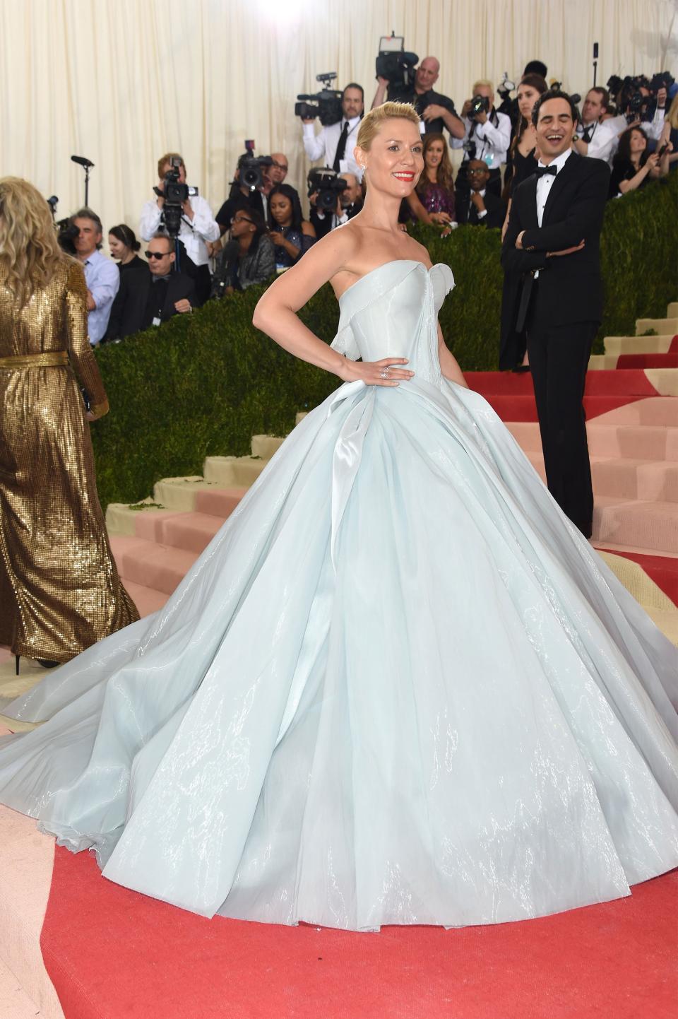 <h1 class="title">Claire Danes in a Zac Posen dress and Eva Fehren jewelry</h1><cite class="credit">Photo: Getty Images</cite>