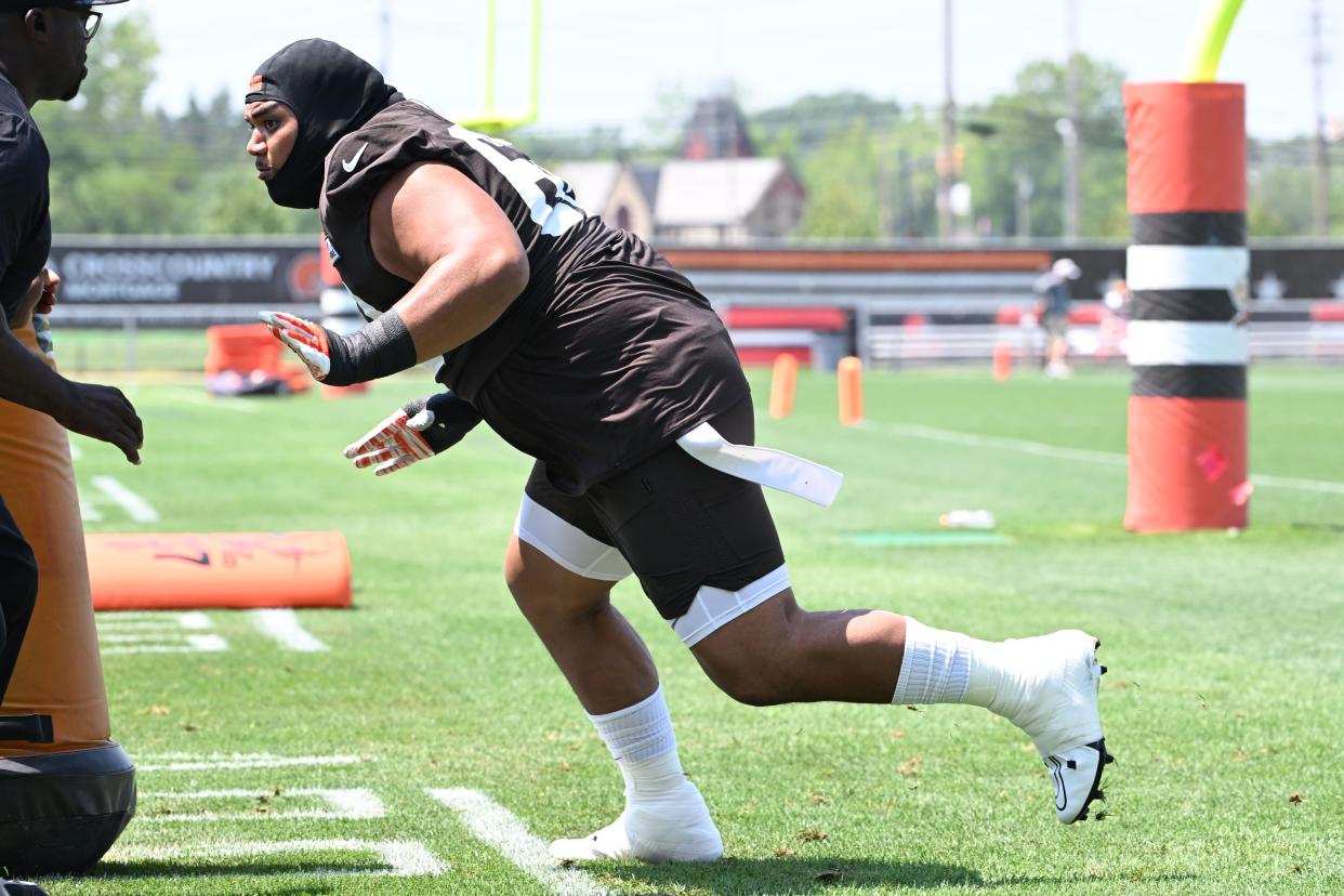 Aug 4, 2024; Cleveland Browns defensive tackle Siaki Ika (62) during practice at the Browns training facility in Berea, Ohio. Mandatory Credit: Bob Donnan-USA TODAY Sports