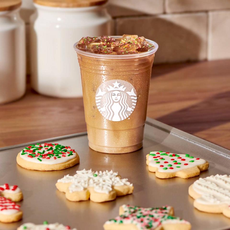 Starbucks Iced Sugar Cookie Almondmilk Latte