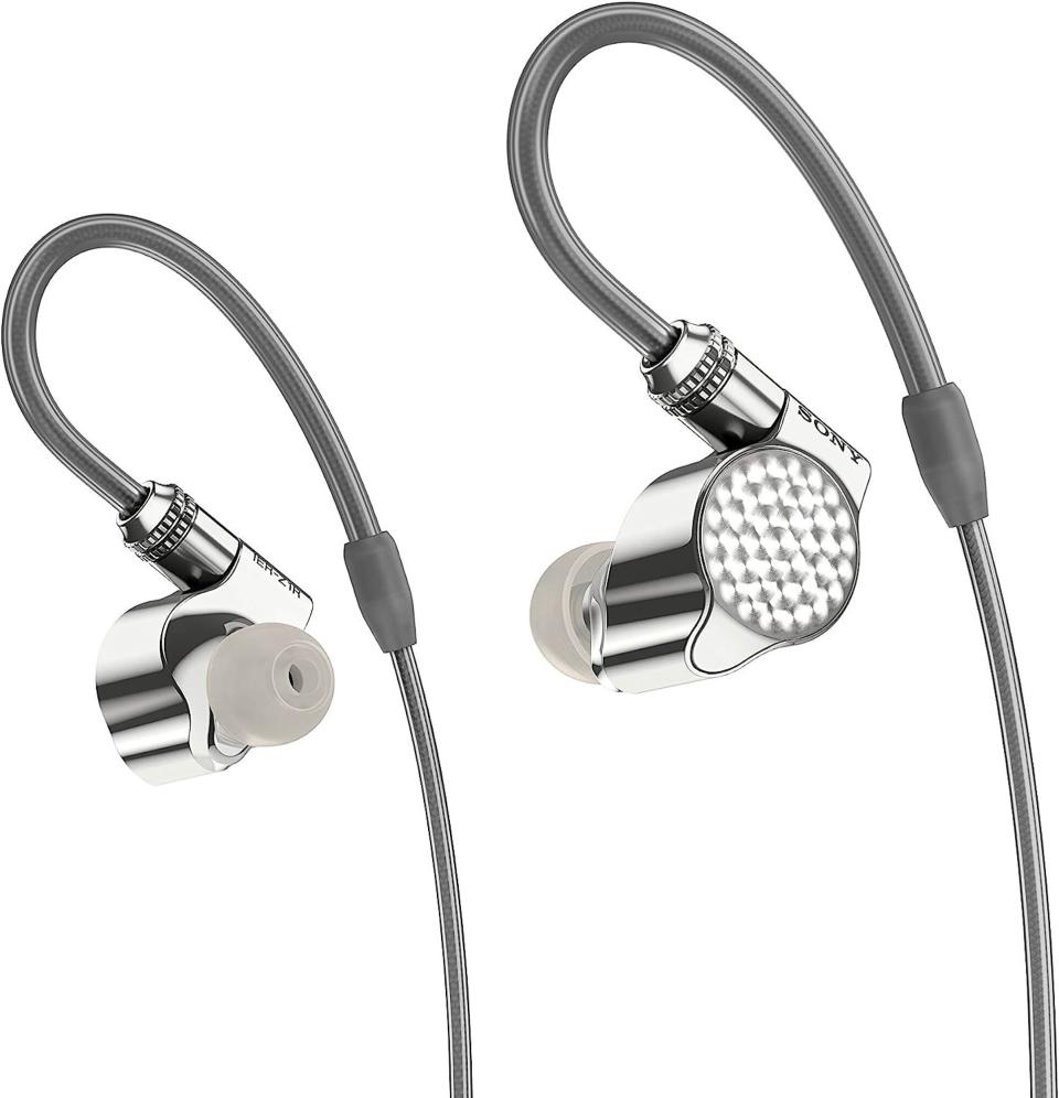 Deals Roundup: Headphones