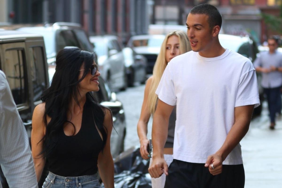 Lauren Sánchez and Son Nikko Gonzalez Step Out Together for Shopping Trip in N.Y.C.