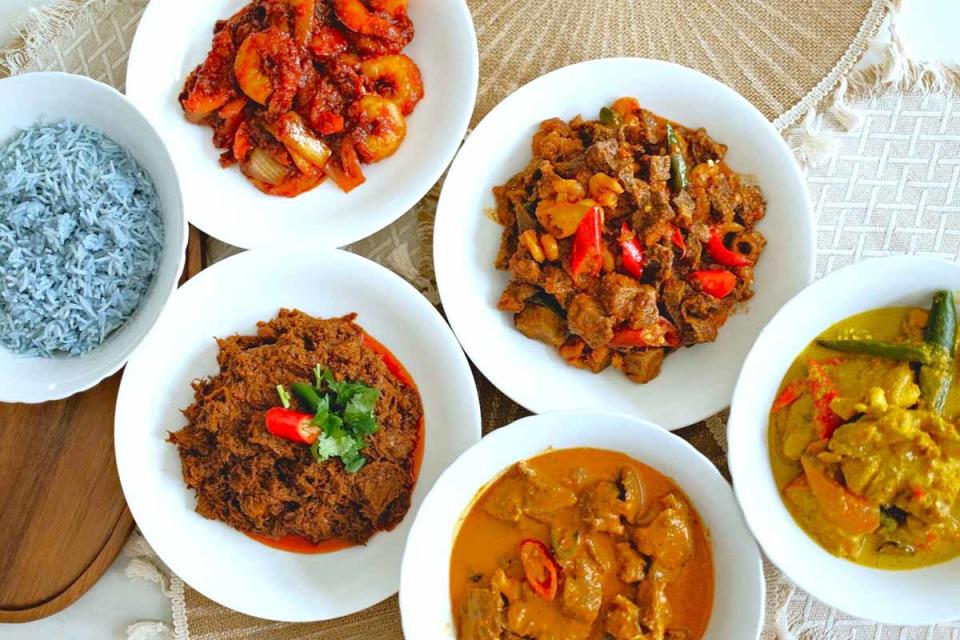 tingkat - lagun sari menu set