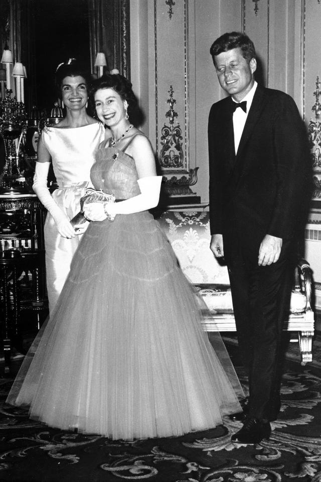 When Queen Elizabeth Met Jackie Kennedy The True Story Of The Crowns Big Season 2 Moment 