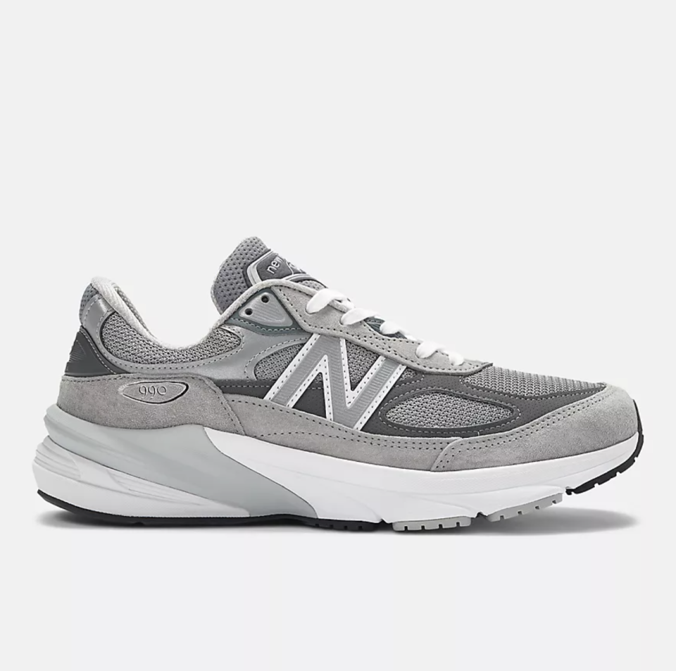 <p><a href="https://go.redirectingat.com?id=74968X1596630&url=https%3A%2F%2Fwww.newbalance.com%2Fpd%2Fmade-in-usa-990v6%2FM990V6-MPS.html&sref=https%3A%2F%2Fwww.esquire.com%2Fstyle%2Fmens-fashion%2Fg29786268%2Fbest-walking-shoes-for-men%2F" rel="nofollow noopener" target="_blank" data-ylk="slk:Shop Now;elm:context_link;itc:0;sec:content-canvas" class="link ">Shop Now</a></p><p>990v6</p><p>newbalance.com</p><p>$199.99</p><span class="copyright">Hearst Owned</span>