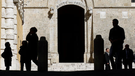 The main entrance of the Monte dei Paschi bank headquarters is seen in Siena, Italy March 13, 2012. REUTERS/Max Rossi/File photo