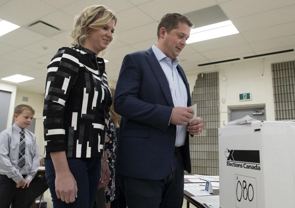 Andrew Scheer and Jill Scheer head to the polls