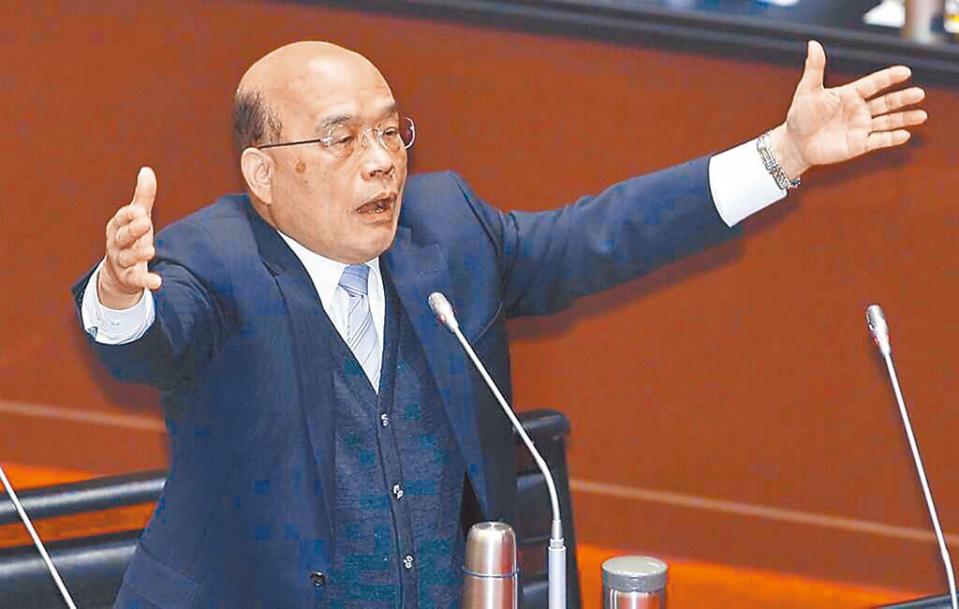 蘇貞昌行政院長任內曾推出「振興三倍券」及「振興五倍券」等全民普發消費券紓困措施。（圖／本報系資料照）