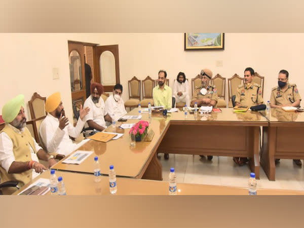 Picture of high-level security meeting by Charanjit Singh Channi (Photo:Government of Punjab/Twitter)