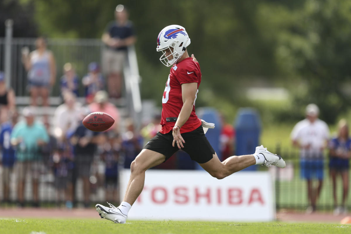 Jets working out ex-Buffalo Bills punter Matt Araiza: report – Reading Eagle