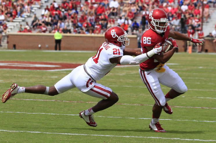 Oklahoma DB Will Sunderland (21) is a potential starter in 2017. (AP)