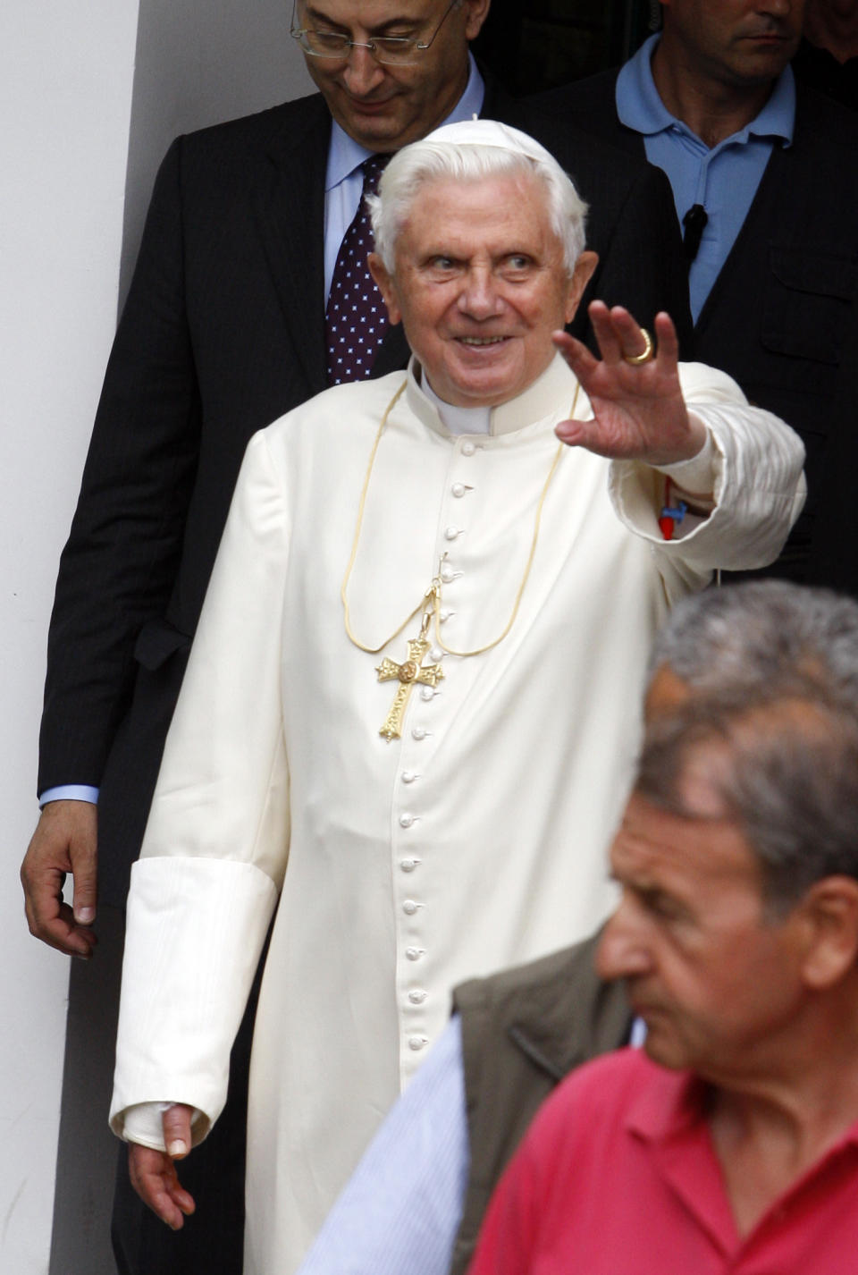 FILE - Pope Benedict XVI waves as he leaves the Regional Hospital in Aosta, Italy, on July 17, 2009, after surgery on his right wrist, which he broke during a late-night fall in his Alpine vacation chalet. Pope Emeritus Benedict XVI, the German theologian who will be remembered as the first pope in 600 years to resign, has died, the Vatican announced Saturday. He was 95. (AP Photo/Luca Bruno, File)