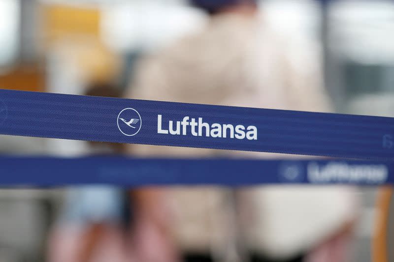 FILE PHOTO: Lufthansa ground staff in Germany go on strike over 9.5% pay claim, in Munich