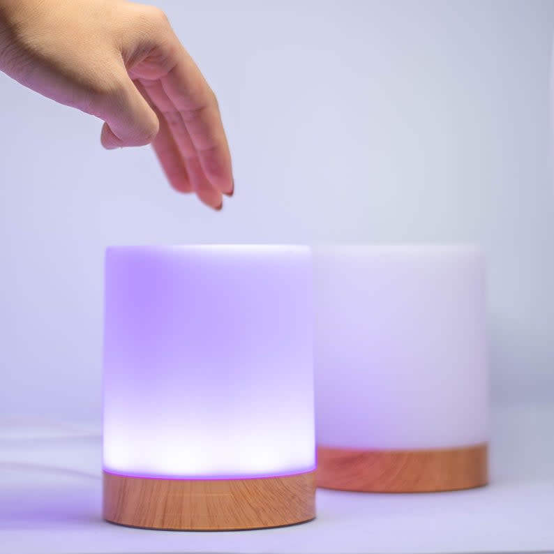 1) Long-Distance Friendship Lamps With Wood Base