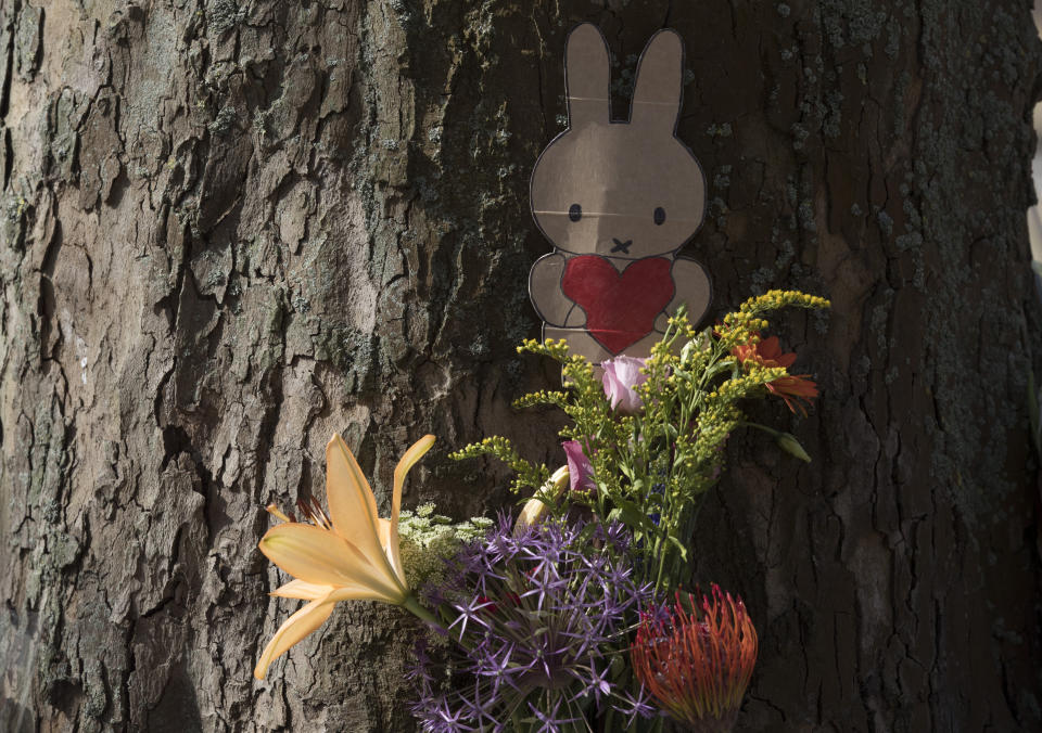 Flowers are seen at the site of a shooting incident in a tram in Utrecht, Netherlands, Tuesday, March 19, 2019. (Photo: Peter Dejong/AP)