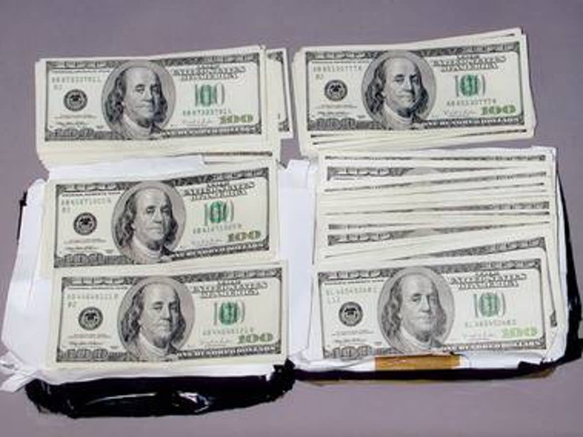 'Lewis’ Drop Site: Package recovered at the Lewis drop site containing $50,000 cash left by Russians for Hanssen (FBI)