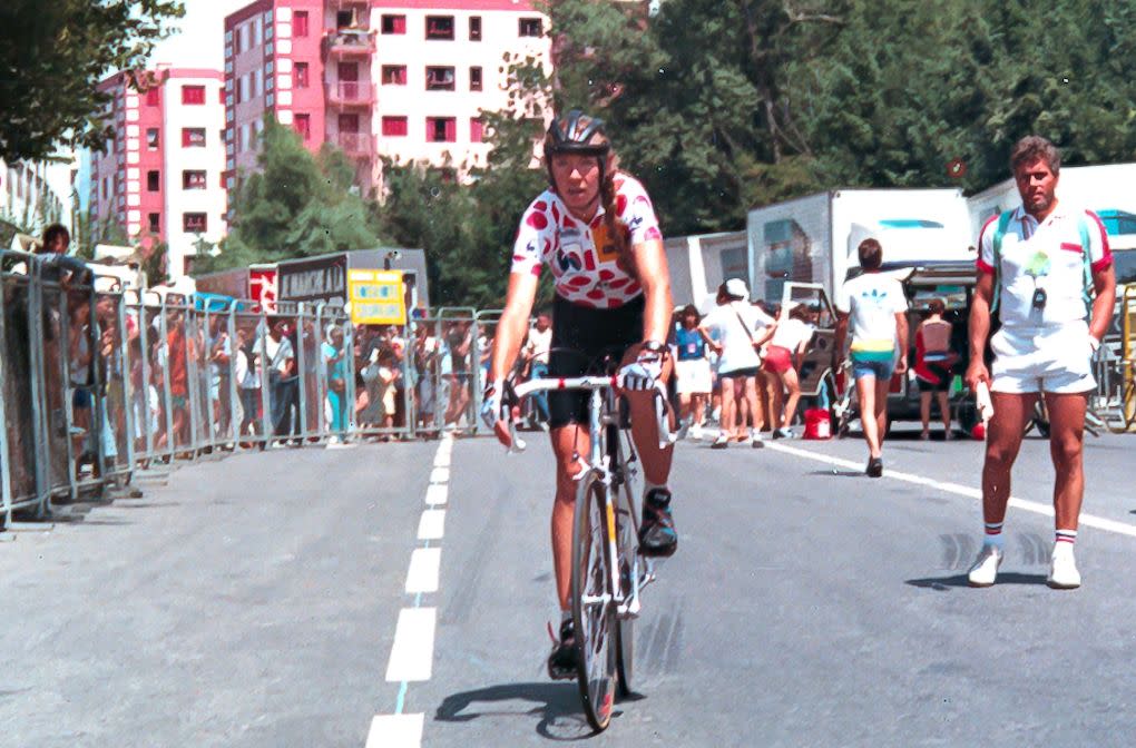  Inga Thompson wears the polka dot jersey in Gap at the 1986 women's Tour de France 