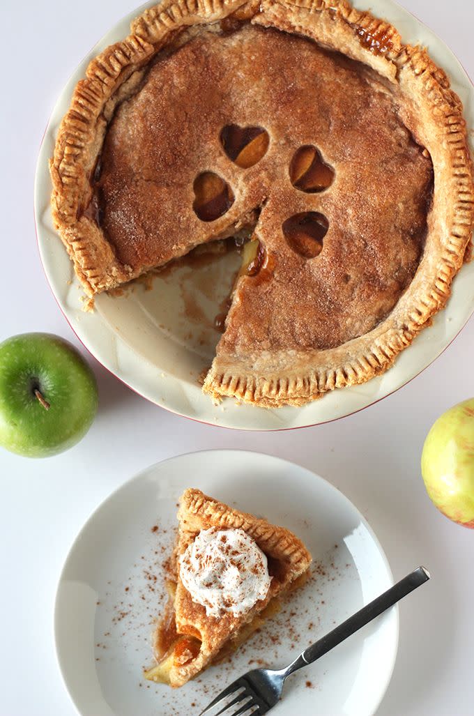 38) Vegan Apple Pie for Thanksgiving