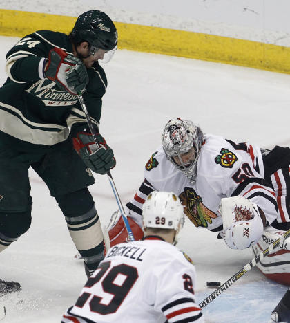 Crawford is back in winning form in the Blackhawks' crease after a four-game stint on the bench. (Getty)