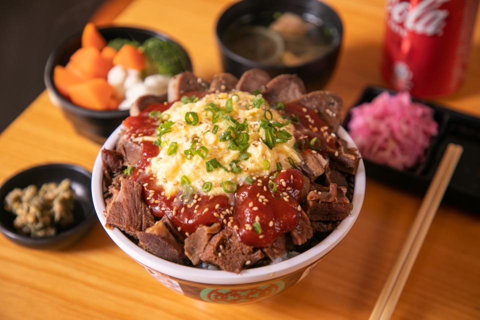 滑蛋蕃茄二重牛舌筋丼（$78），轉套餐（+$18）