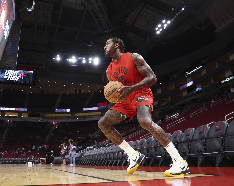 John Wall practicing before a game