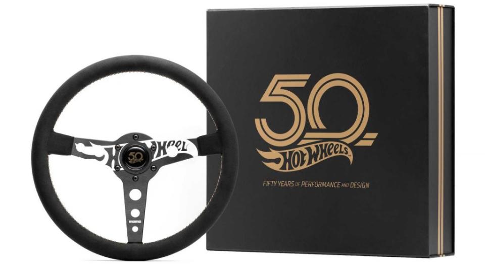 50周年慶生，Momo推出Hot Wheels紀念方向盤