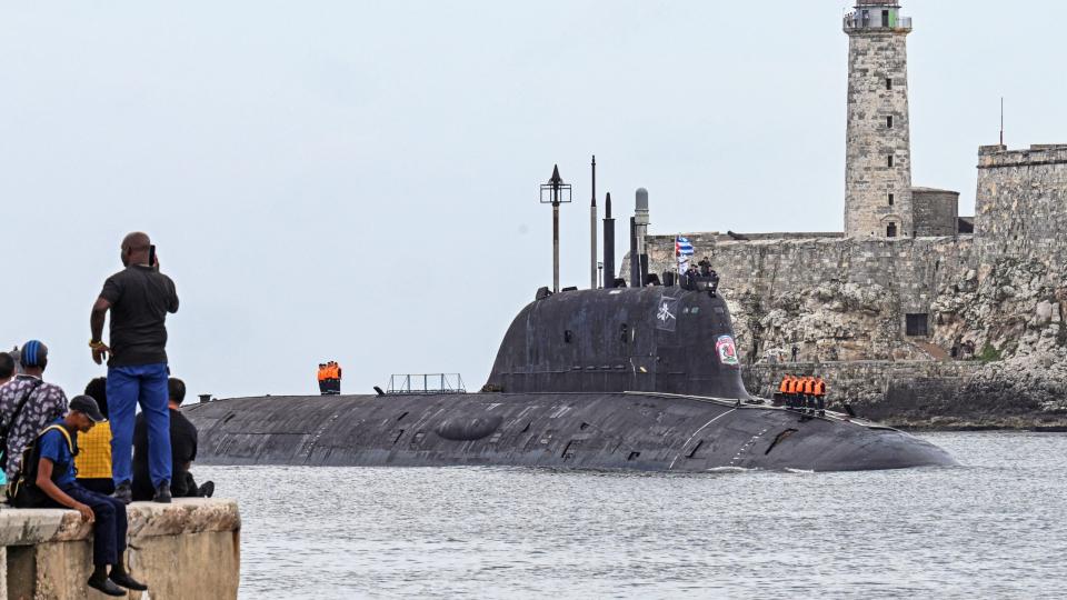 Russian nuclear submarine Kazan arrives in Cuba.