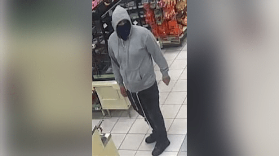 Authorities are searching for this suspect who robbed a 7-Eleven overnight on Friday, March 22 (Palo Alto Police Department).