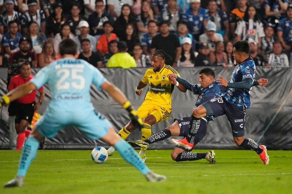 Jun 1, 2024; Pachuca, Hidalgo, Mexico; Columbus Crew defender Steven Moreira (31) controls the ball against CF Pachuca in the first half in the 2024 CONCACAF Champions Cup Championship at Estadio Hidalgo. Mandatory Credit: Adam Cairns-USA TODAY Sports