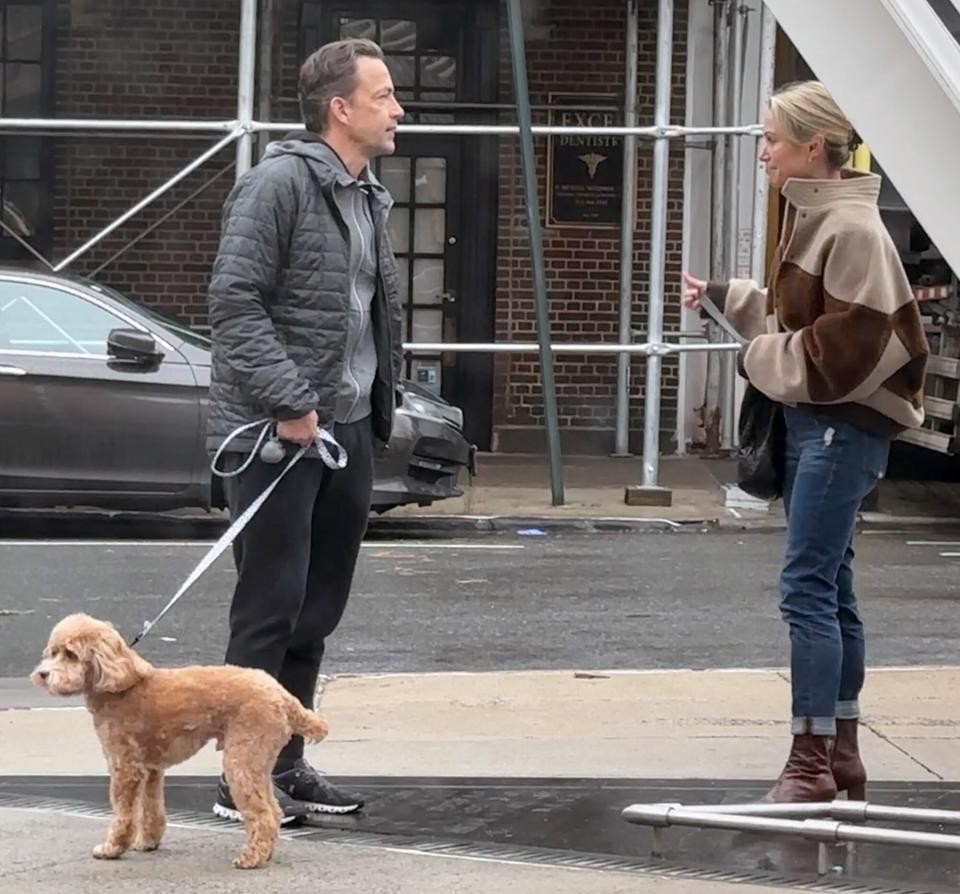 01/13/2023 PREMIUM EXCLUSIVE: Amy Robach is spotted for the first time with estranged husband Andrew Shue amid T.J. Holmes romance. The suspended GMA anchor appeared downcast as she met up with her ex on a New York City sidewalk to hand off the family dog to the 55 year old actor. **VIDEO AVAILABLE** sales@theimagedirect.com Please byline:TheImageDirect.com *EXCLUSIVE PLEASE EMAIL sales@theimagedirect.com FOR FEES BEFORE USE