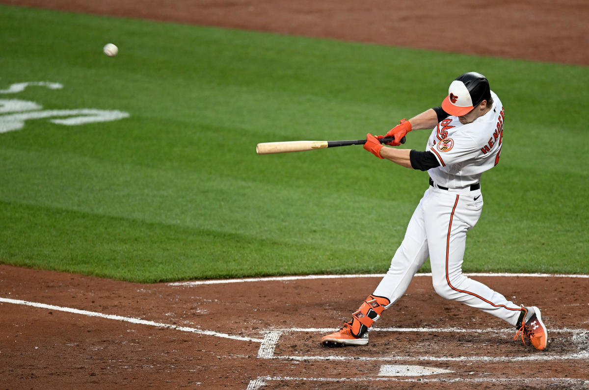 Gunnar Henderson helps Orioles blast Blue Jays