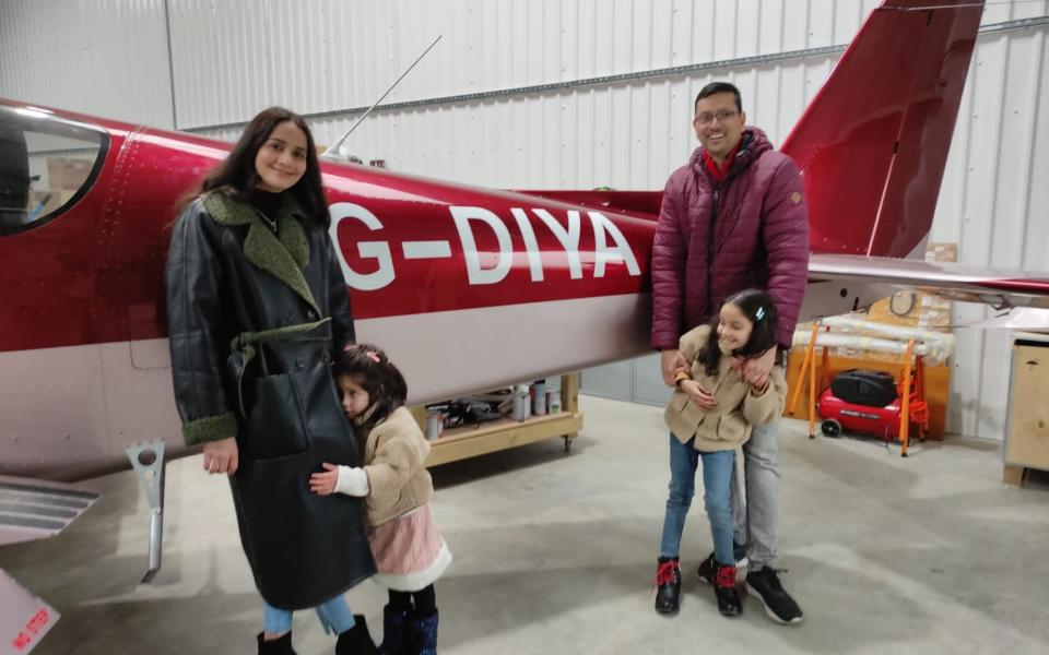 Ashok Aliseril, 38, and his wife Abhilasha Dubey, 35, built the plane to take their daughters Tara, six, and Diya, three, out - Triangle News 