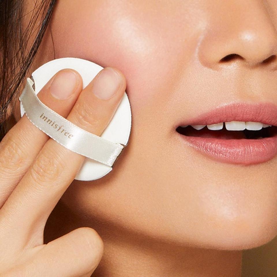 After opening its first store in New York and online U.S., Innisfree came out with a cushion compact that offers shades for deeper skin tones.